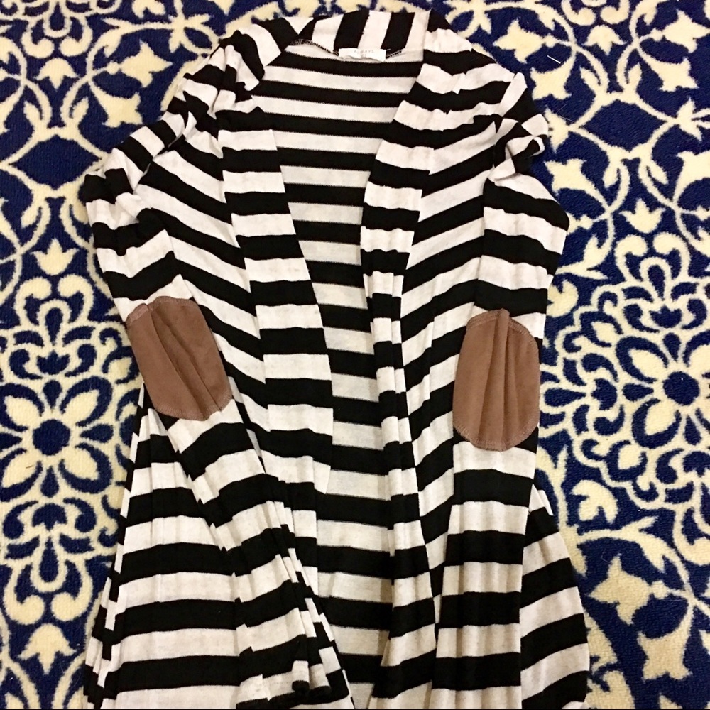 Super cute, boutique open front cardigan